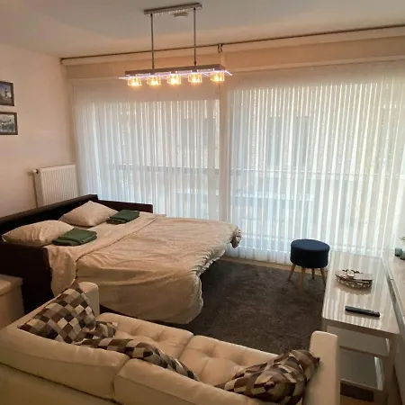 Even Zee Waterkant ניופורט